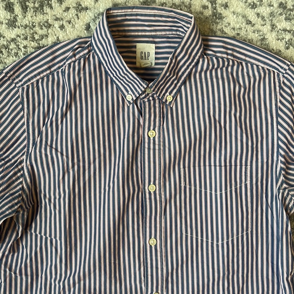 GAP Button Down Shirt - Picture 3 of 7